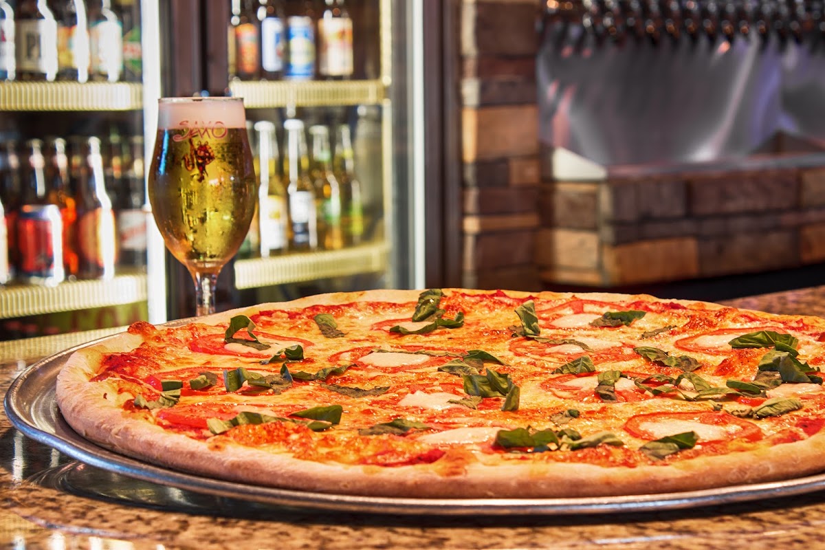 Mike's Pizza And Pub-3