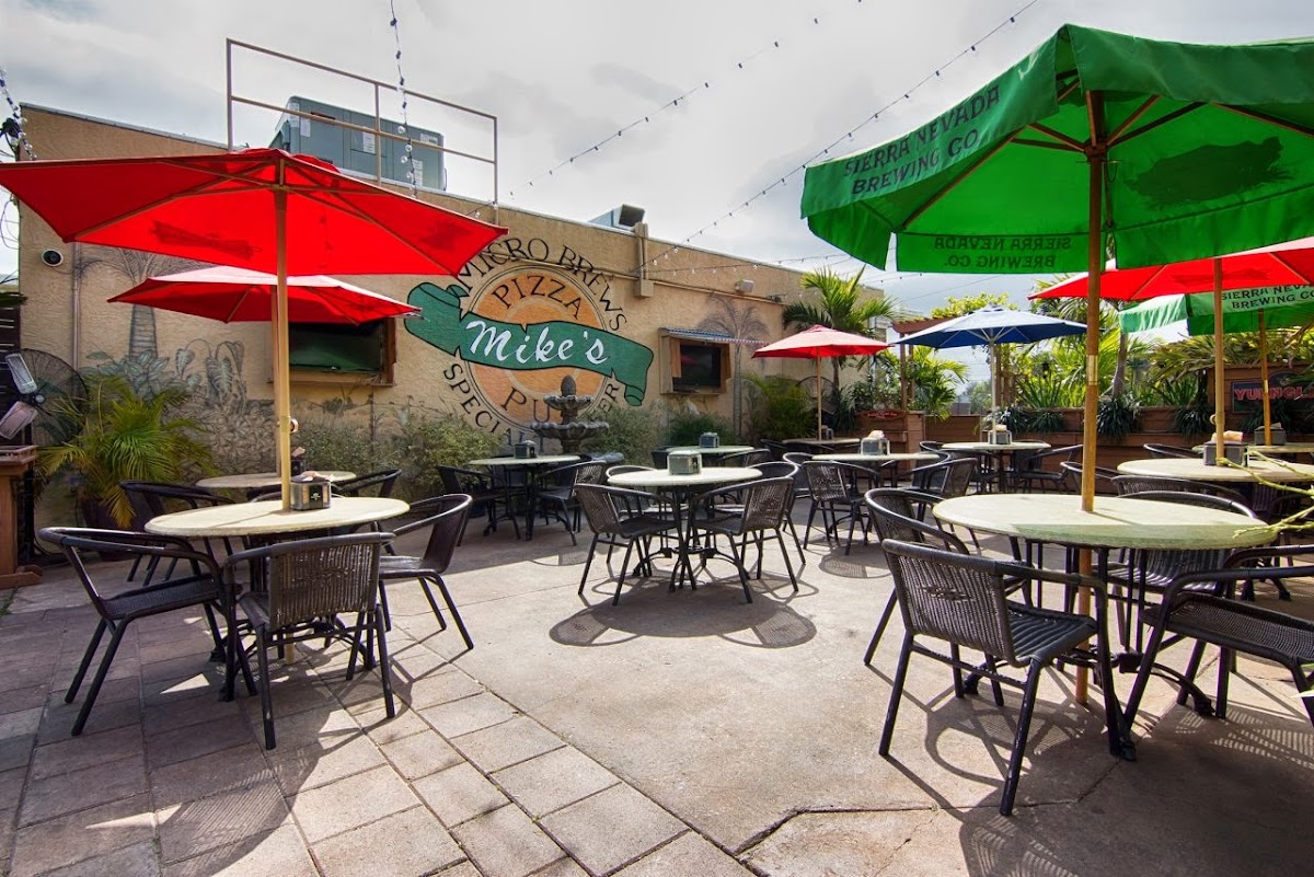 Mike's Pizza And Pub-4