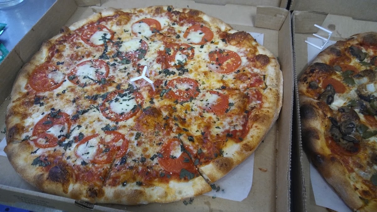 Mike's Pizza And Pub-7